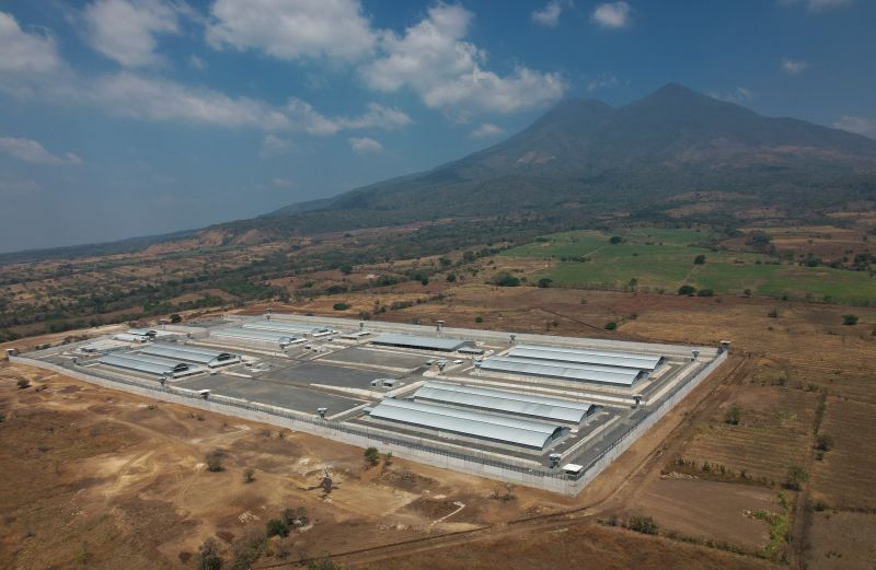 Peru is considering sending foreign prisoners to El Salvador