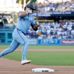 Blue Jays start World Series game with back-to-back home runs